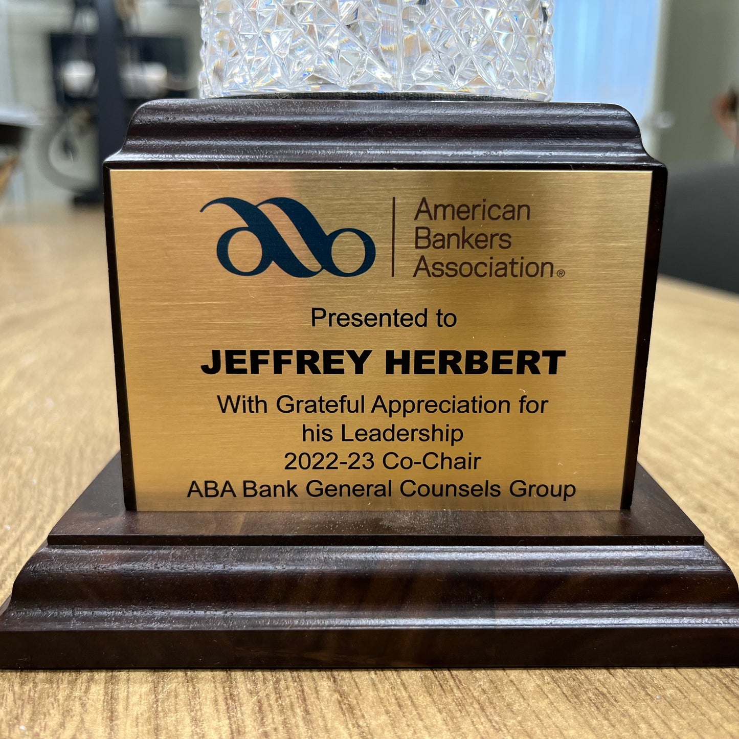 American Bankers Assoc. 2023 | Crystal Capitol Dome on Natural Walnut with Photo Etched Text and Logo on Brass Plate