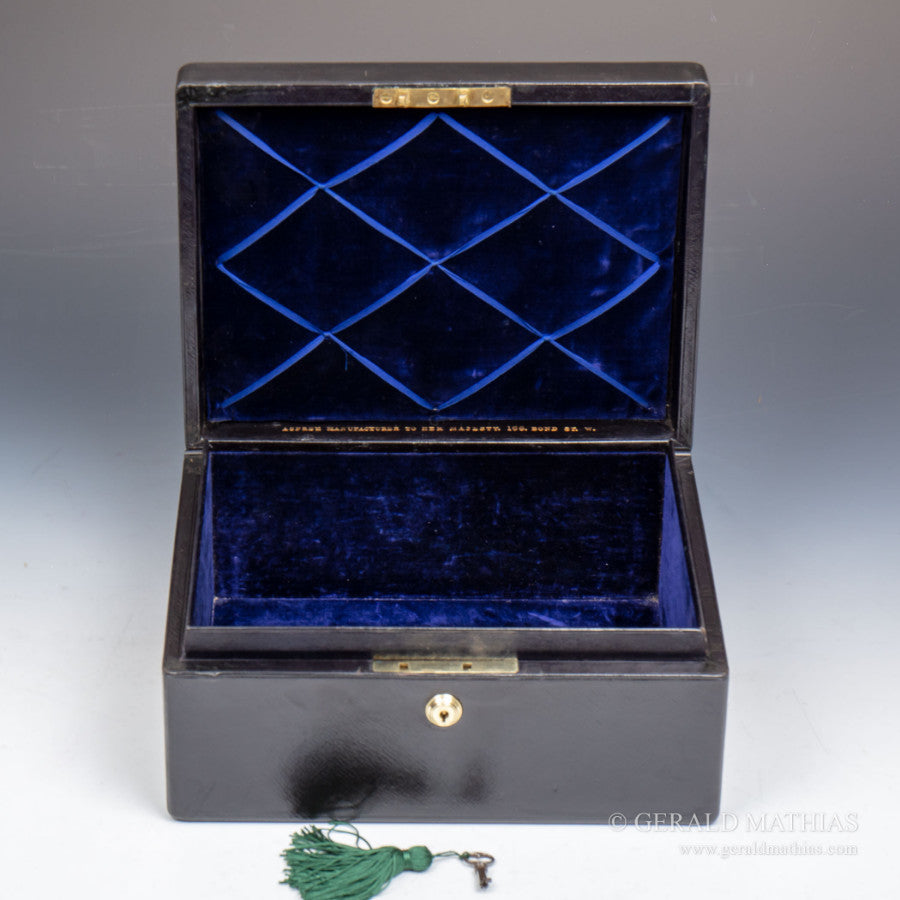 Despatch Red Boxes | Antique Boxes | Despatch Box Replicas | Bespoke Production
