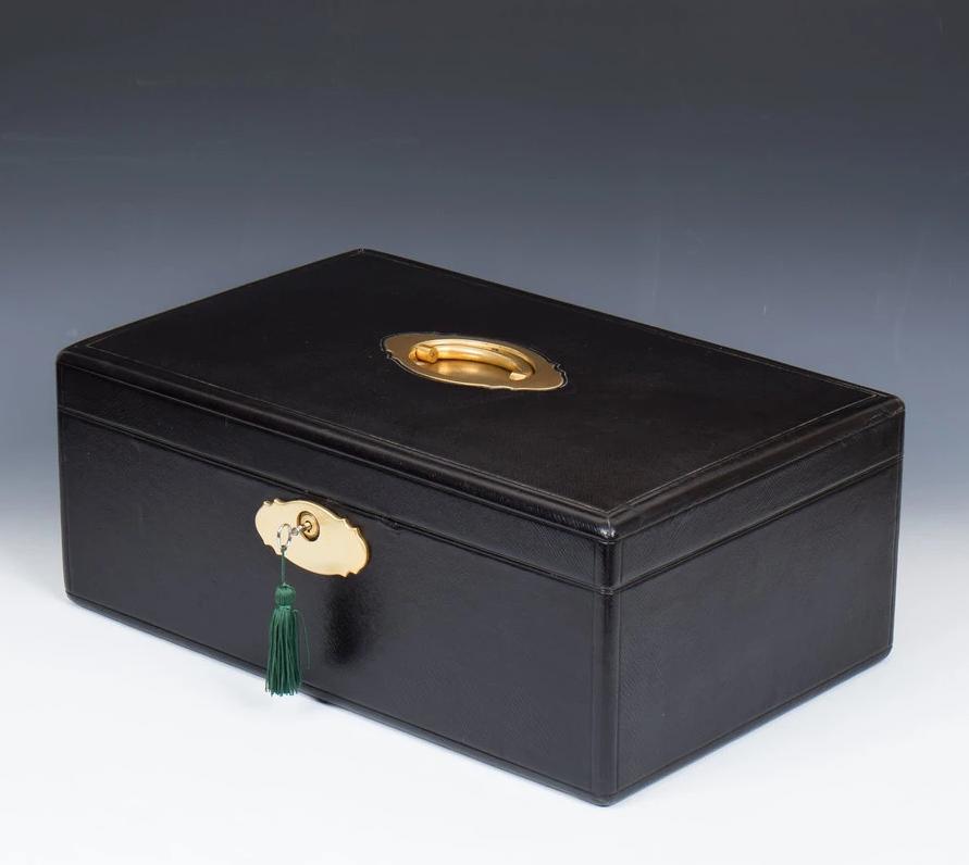 Despatch Red Boxes | Antique Boxes | Despatch Box Replicas | Bespoke Production
