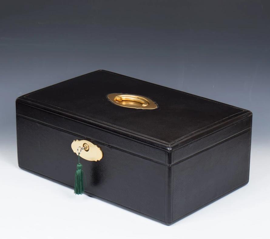 Despatch Red Boxes | Antique Boxes | Despatch Box Replicas | Bespoke Production