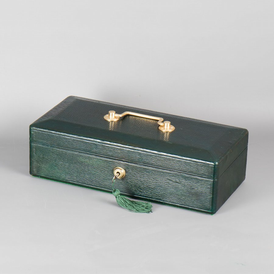 Despatch Red Box | Antique Boxes | Despatch Box Replicas | Custom Bespoke Production | Custom Made