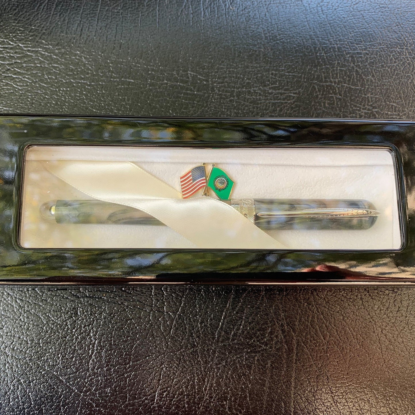 LEAGUE OF ARAB STATES | Gift: Bespoke Writing Instrument Hand Made in USA | Personalized Lacquer Box
