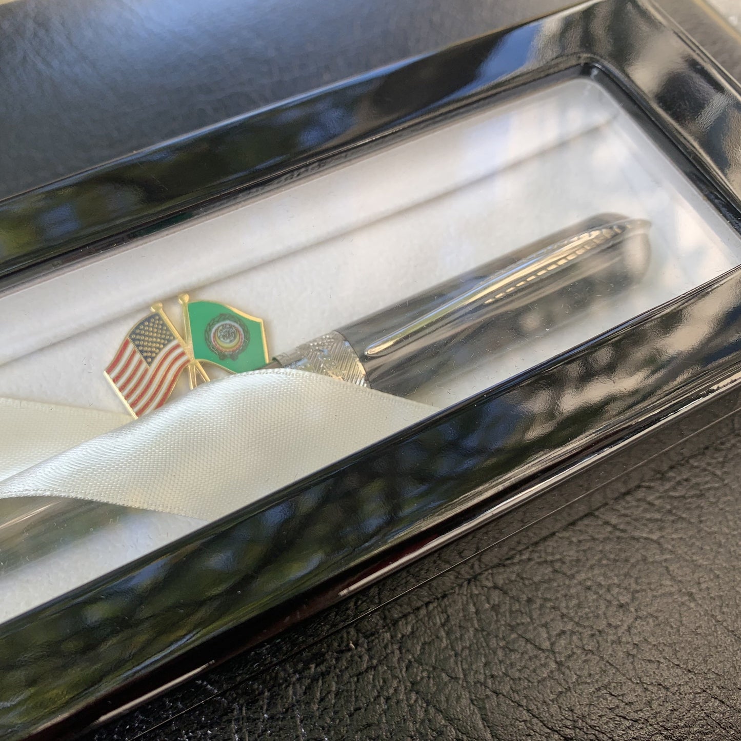 LEAGUE OF ARAB STATES | Gift: Pineider Writing Instrument | Personalized Lacquer Box