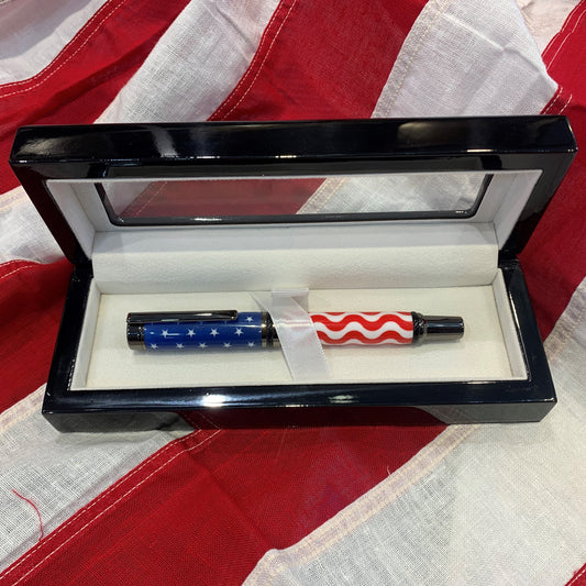 Bespoke Luxury Pens | Patriotic American Flag Fountain Pen | THE AMERICAN FLAG FOUNTAIN PEN