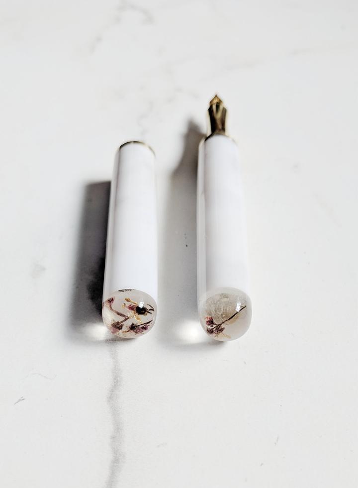 Special Item embedded in the Eng of the Cap and the Base