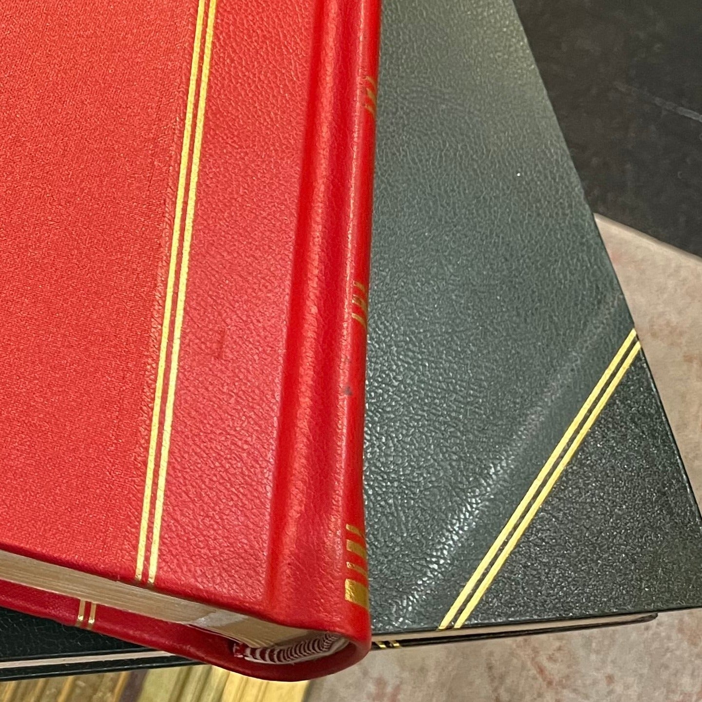 Leatherbound Photo Album | Thick Card Pages | 11" x 15" | Horizontal | No.PA3B