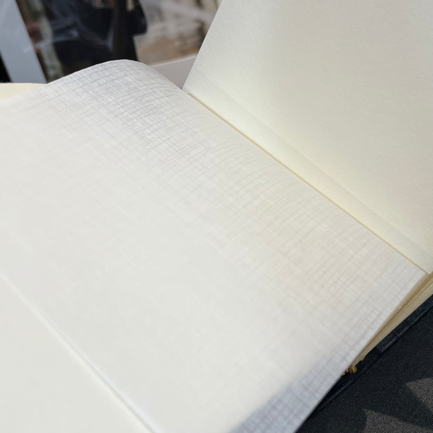 Leatherbound Scrapbook | Photo Album | Flexible Pages With Glassine Protective Sheets | 10" x 14" | Horizontal | No.PA1B