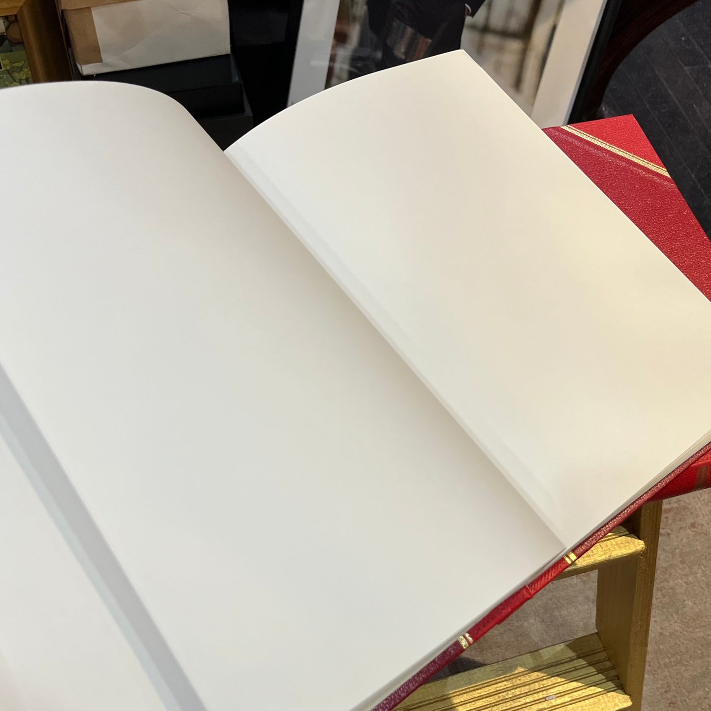 Leatherbound Scrapbook | Photo Album | Vertical | Flexible Pages | 16.5" x 11.5" | No.PA2B
