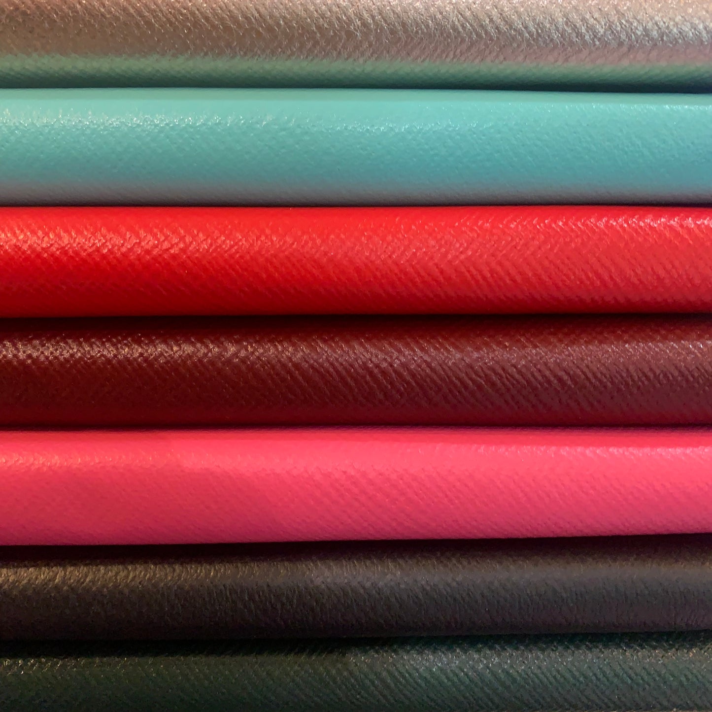 Refillable Notebook | 8 by 6 inch | Crossgrain Leather | Silk Lining | Made in England