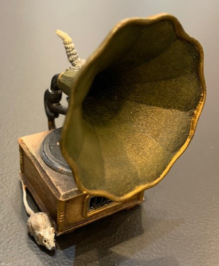 Cat Gramophone | Viennese Bronze