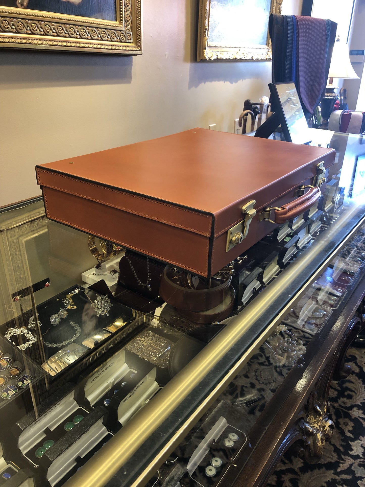 3.5 Inch Lid Over Body Attache Case, BESPOKE | Hand Stitched | English Bridle Leather | Sterling and Burke-Attache-Sterling-and-Burke