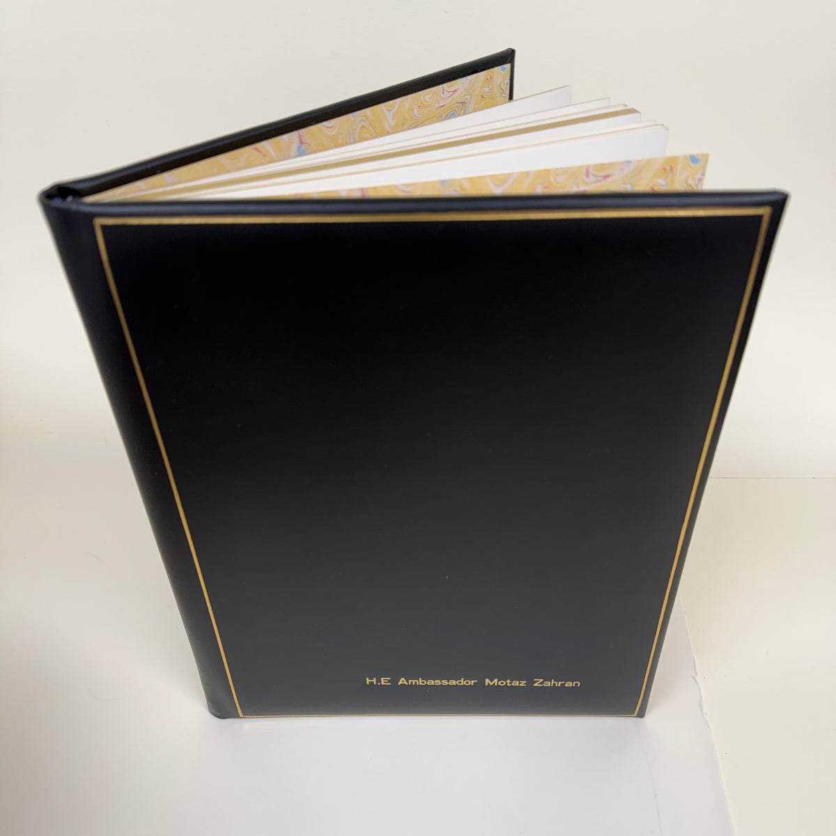 LEAGUE OF ARAB STATES | 2026 | Ambassador Gift | Writing Instrument, Leather Card Holder & Luxury Journal