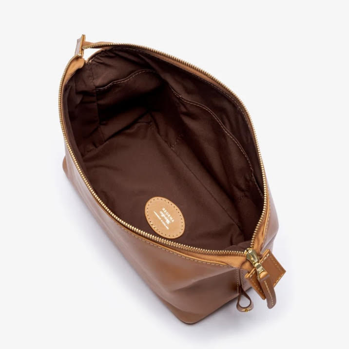 Beorma's Leighton Wet Pack | Dopp Kit  Made in UK | Superior Quality | English Bridle Hide | 20"