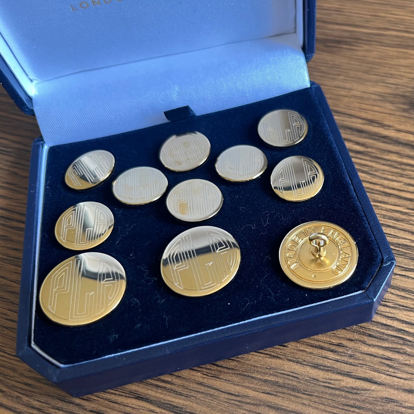 Engraved Blazer Button Sets | Monogram, Initials, Logo | Silver and Gold Blazer Button Set