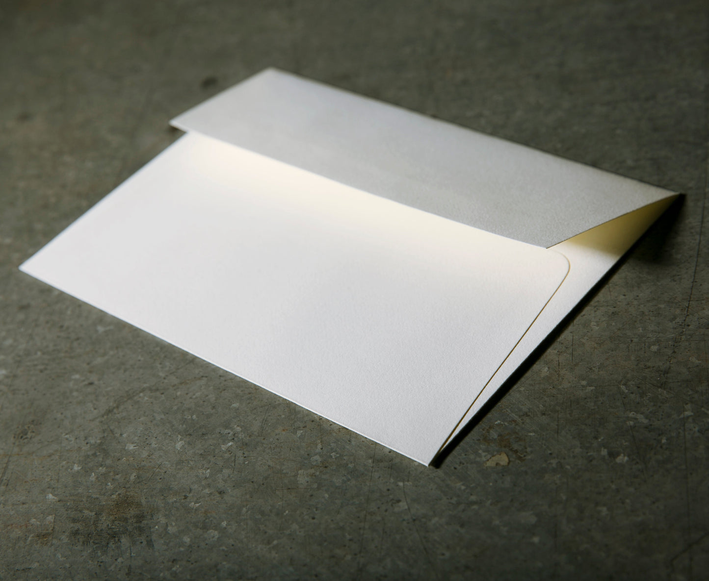 Ambassador Envelopes | A6 6.5 by 4.75 inches | Great Seal Engraved in Gold with Text Embossed