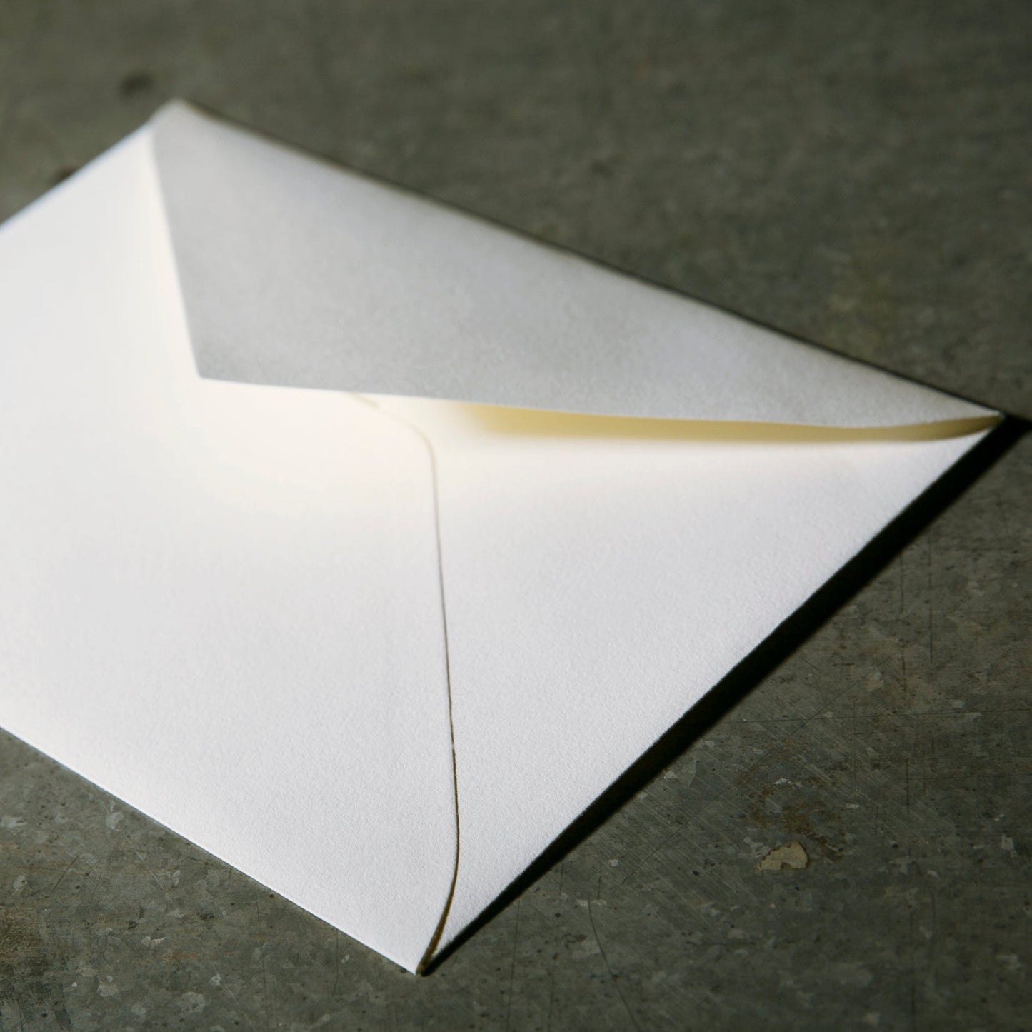Ambassador Envelopes | A6 6.5 by 4.75 inches | Great Seal Engraved in Gold with Text Embossed