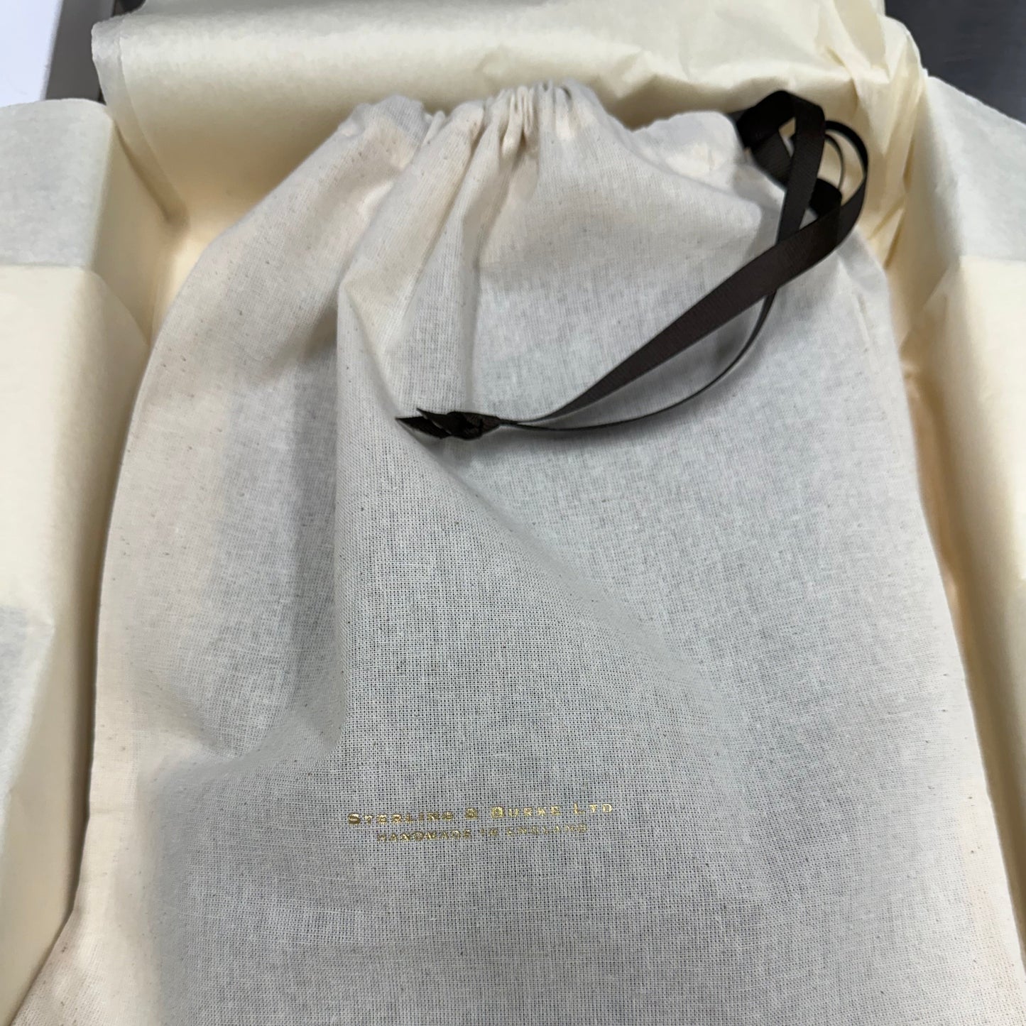 GIFT | Black Crossgrain Leather Notebooks and Pen | Charing Cross Ltd. | Elegant Presentation