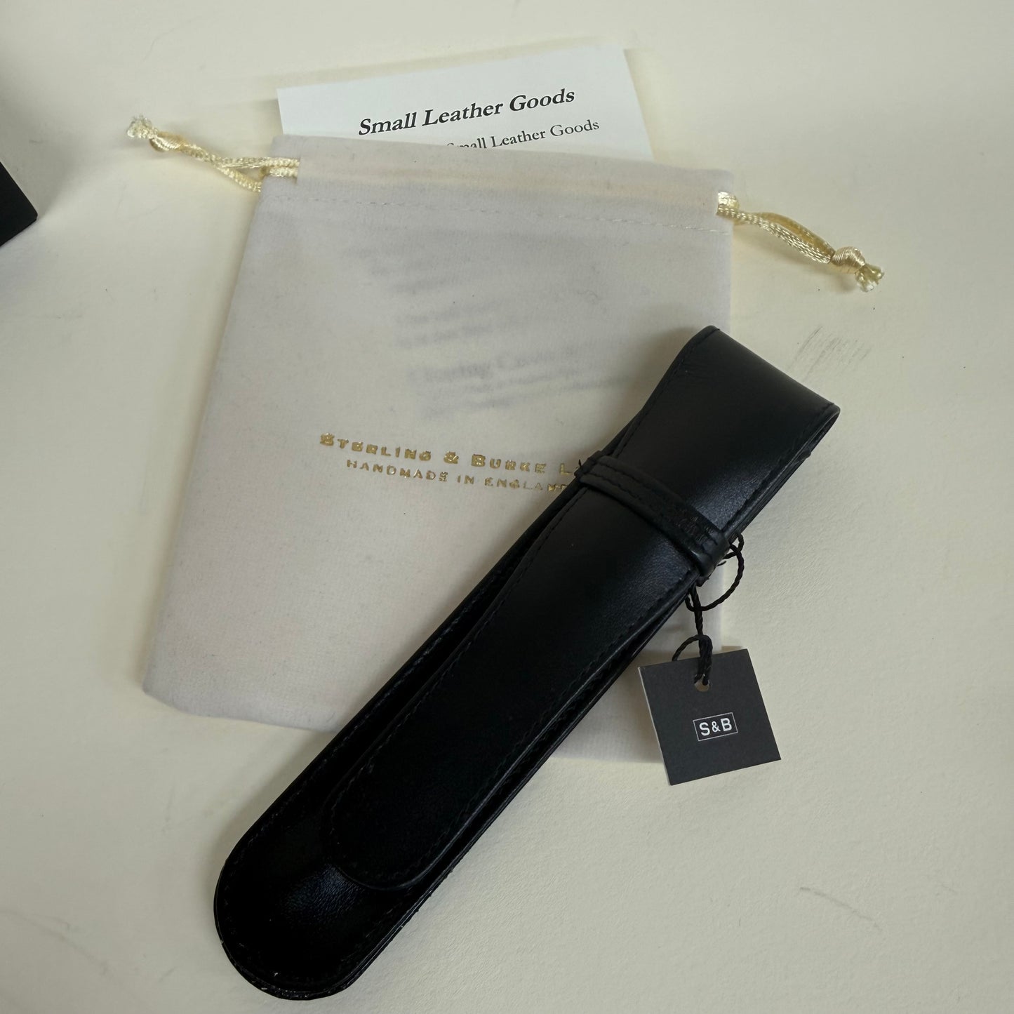 GIFT | Black Crossgrain Leather Notebooks and Pen | Charing Cross Ltd. | Elegant Presentation