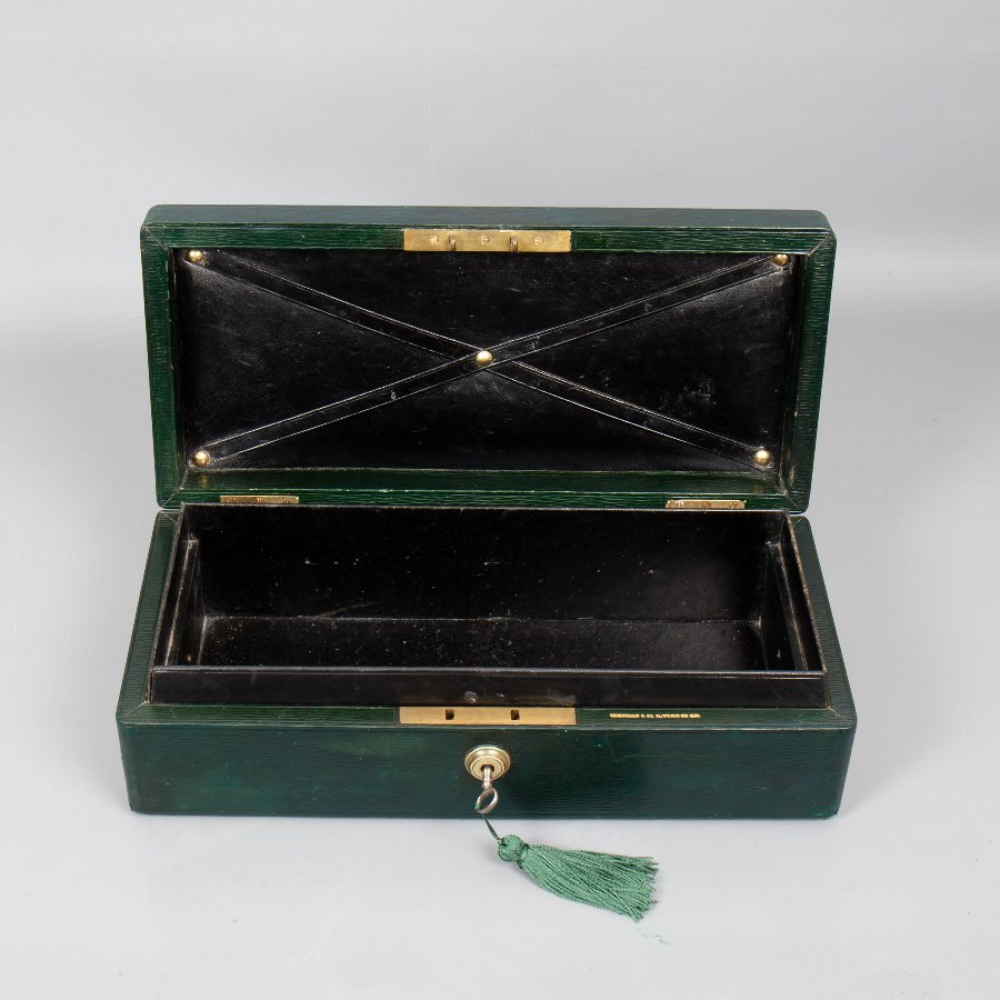 Despatch Red Box | Antique Boxes | Despatch Box Replicas | Custom Besp ...