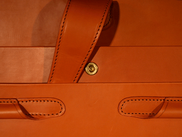 Bahrain | Attache Case | Peel Style | 4 Inch | Pinched Corner Lid-Over-Body Case | Bespoke | Hand Stitched | English Bridle Leather | Studio Burke Ltd