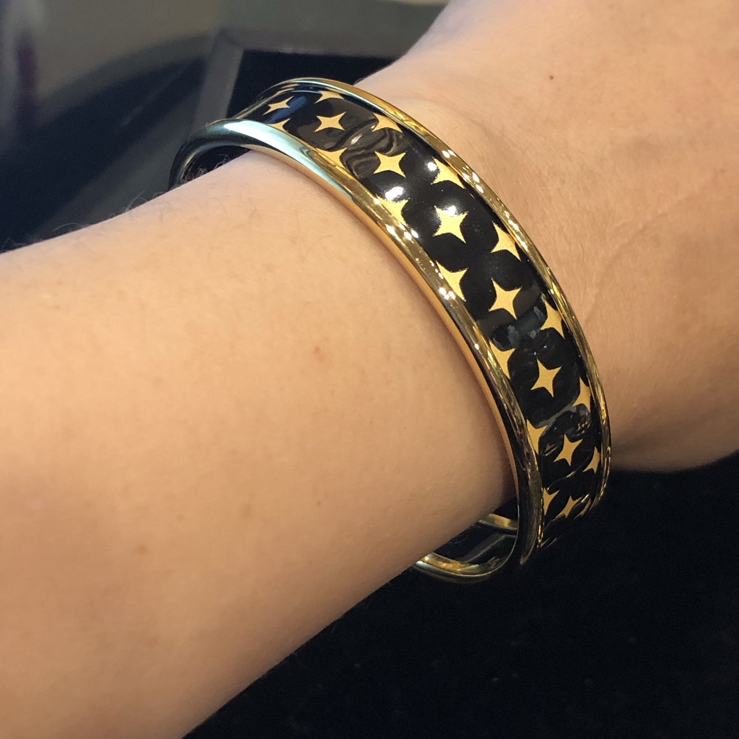 Halcyon Days 1cm Star Push Enamel Bangle in Navy and Gold-Jewelry-Sterling-and-Burke